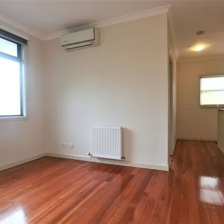 Rent this 3 bed townhouse on 52 Mount Street in Glen Waverley VIC 3150, Australia