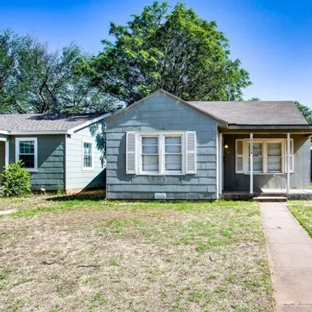 Rent this 4 bed house on 2226 20th Street in Lubbock, TX 79411
