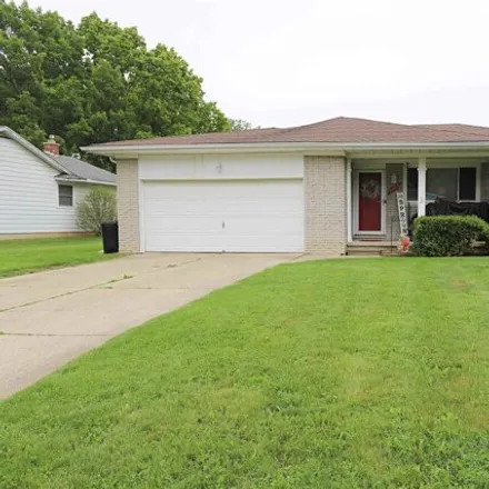 Buy this 3 bed house on 1445 Watch Hill Drive in Flint, MI 48507