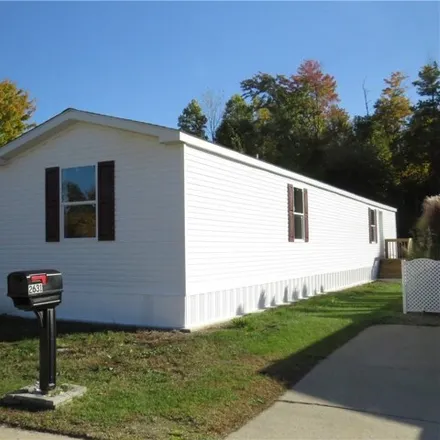 Buy this studio apartment on 2629 Morningstar Drive in North Madison, Lake County