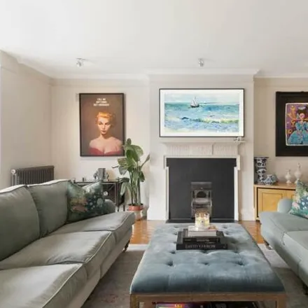 Image 6 - Tryon House, 17 Mallord Street, London, SW3 6AH, United Kingdom - Townhouse for sale