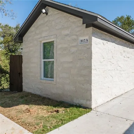 Image 4 - 917 Houston Street, Waco, TX 76704, USA - Duplex for sale