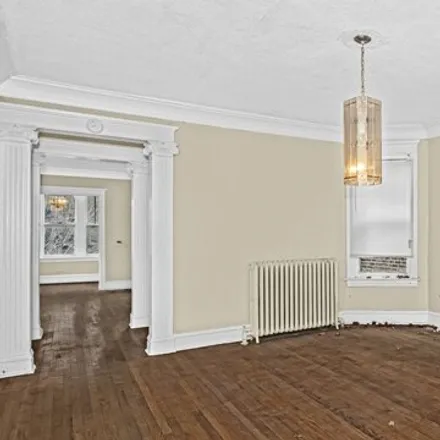 Image 5 - 5330 West Monroe Street, Chicago, IL 60644, USA - House for sale