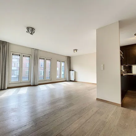 Rent this 2 bed apartment on Rue du Ruanda - Ruandastraat 19 in 1040 Etterbeek, Belgium