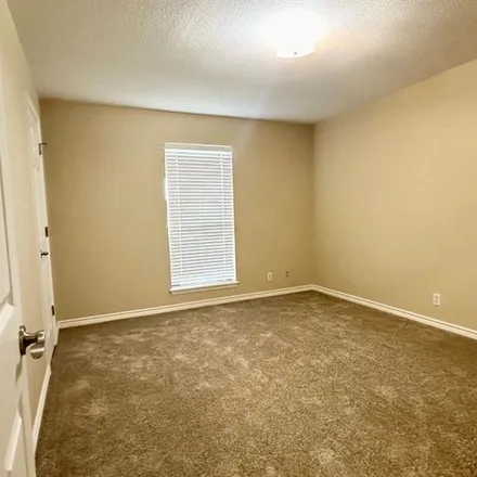 Rent this 3 bed apartment on 27631 Calvert Road in Tomball, TX 77377