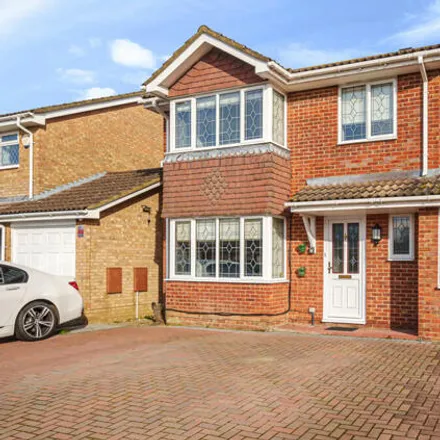 Buy this 5 bed house on Beedon Drive in Bracknell, RG12 8GJ