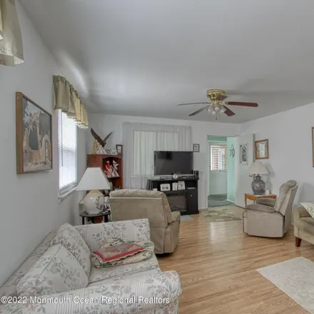 Image 7 - 104 South Columbus Boulevard, Crestwood Village, Manchester Township, NJ 08759, USA - House for sale