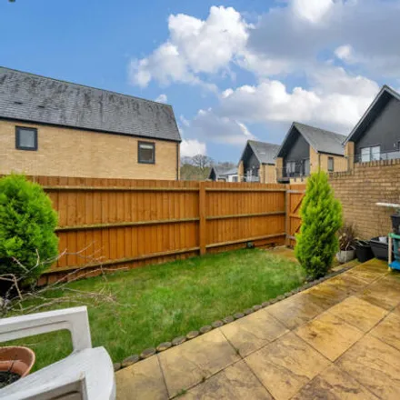 Image 3 - 11 Greenfinch Way, Harlow, CM17 9FT, United Kingdom - Townhouse for sale