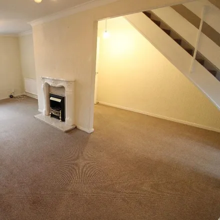 Image 2 - Manston Drive, South Staffordshire, WV6 7LX, United Kingdom - Townhouse for rent