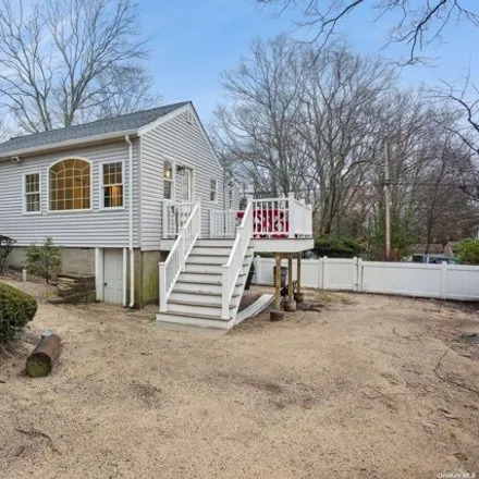 Buy this 2 bed house on 63 Eight Bells Road in Baiting Hollow, Riverhead