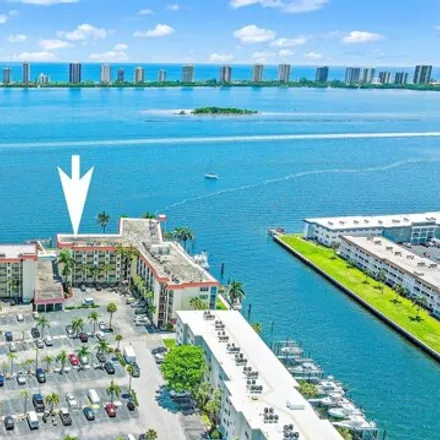 Image 5 - 100 Paradise Harbour Boulevard, North Palm Beach, FL 33408, USA - Condo for sale