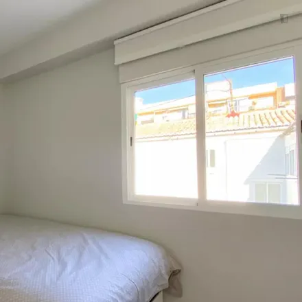 Rent this 3 bed room on Carrer del Duc de Gaeta in 45, 46022 Valencia