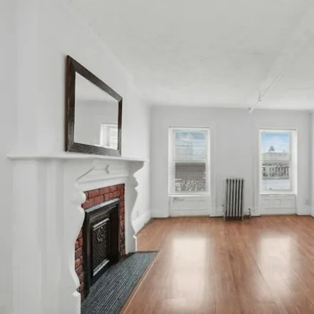 Image 2 - 100 Lefferts Place, New York, NY 11238, USA - Condo for rent