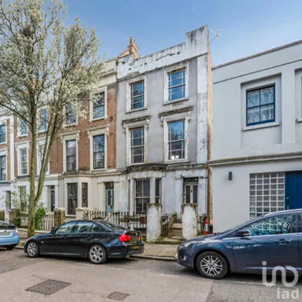 Image 2 - 1 Francis Terrace, London, N19 5PY, United Kingdom - Townhouse for sale
