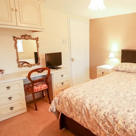 Rent this 2 bed duplex on Nettleham in LN2 2PH, United Kingdom
