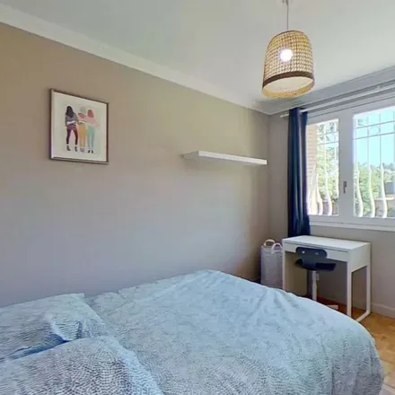 Rent this 5 bed apartment on 38 Rue Paul Verlaine in 69100 Villeurbanne, France