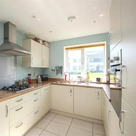 Image 2 - 10 Pear Tree Leaze, Bristol, BS34 5SY, United Kingdom - Townhouse for rent