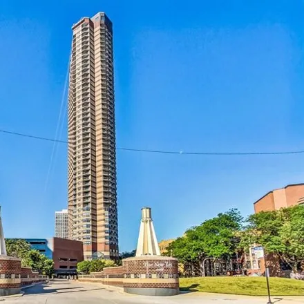 Buy this studio condo on The New York Private Residences in 3660 North Lake Shore Drive, Chicago