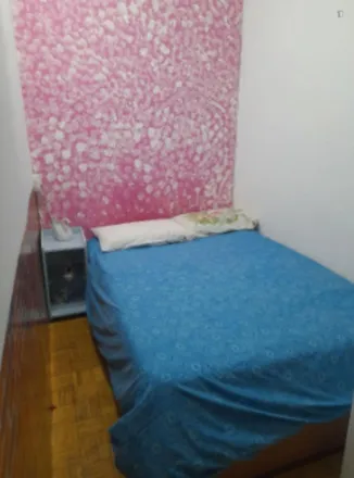Rent this 1 bed room on Calle de Hernani in 9, 28020 Madrid