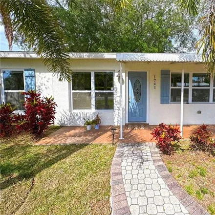 Buy this 3 bed house on 1743 5th Avenue in Vero Beach, FL 32960