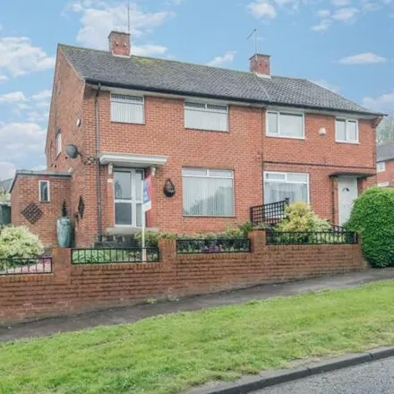 Buy this 3 bed duplex on 63 Butterbowl Drive in Leeds, LS12 5BX
