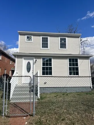 Image 1 - 44 Laurel Street, East Hartford, CT 06108, USA - House for sale
