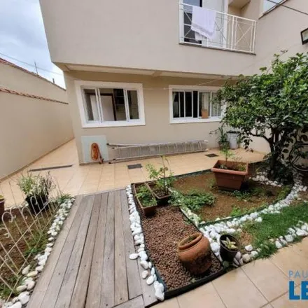 Buy this 3 bed house on Rua Serra de Jairé 1310 in Belém, São Paulo - SP