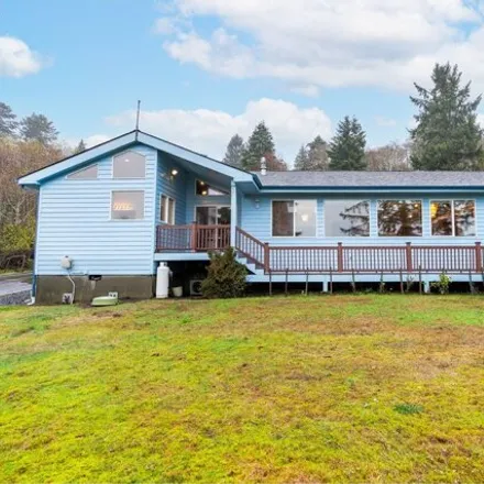 Buy this 3 bed house on 122 Robert Gray Drive in Ilwaco, Pacific County