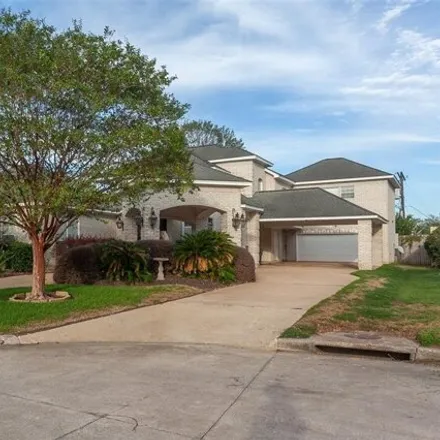 Buy this 5 bed house on 2008 Savannah Trace in Beaumont, TX 77706
