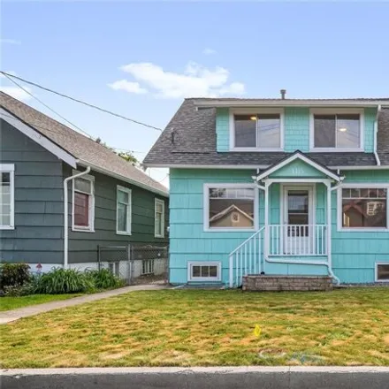 Buy this 3 bed house on 1343 Elizabeth Avenue in Bremerton, WA 98337