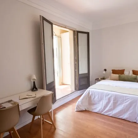 Rent this 6 bed room on Carrer de Balmes in 359, 08006 Barcelona