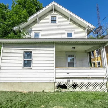 Buy this 3 bed house on 270 North Main Street in Mansfield, OH 44902