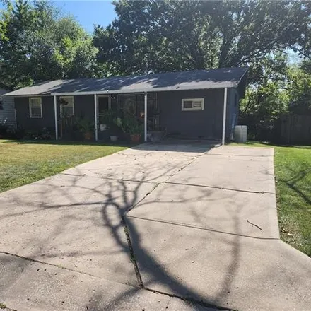 Buy this 3 bed house on 5009 East 41st Street in Kansas City, MO 64130