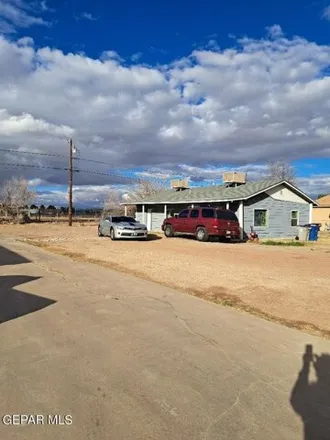 Image 4 - 247 Carnes Rd, El Paso, Texas, 79907 - House for sale