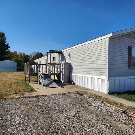 Buy this 3 bed house on 1399 West Main Street in Sedalia, MO 65301