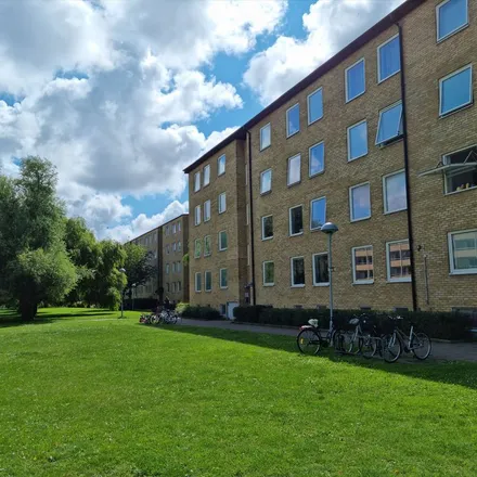 Rent this 3 bed apartment on Kollegiegatan 6D in 214 58 Malmo, Sweden