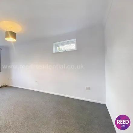 Image 9 - Parklands, Stroud Green, SS4 1SY, United Kingdom - Apartment for rent