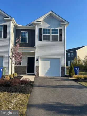 Rent this 3 bed house on 406 New Street in Glassboro, NJ 08028
