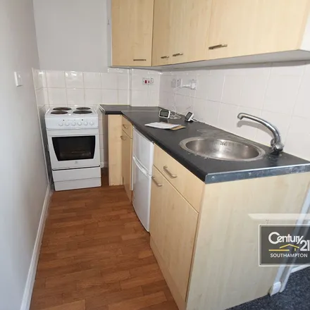 Image 1 - Mede House, Salisbury Street, Bedford Place, Southampton, SO15 2TZ, United Kingdom - Apartment for rent
