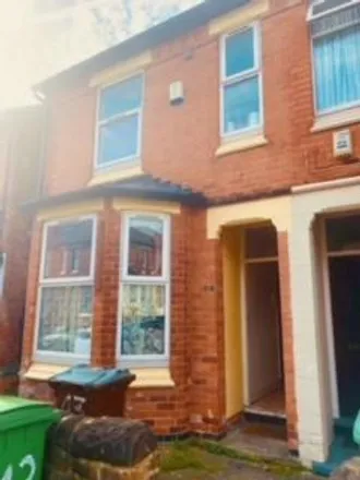 Rent this 6 bed townhouse on 64 Bute Avenue in Nottingham, NG7 1QA