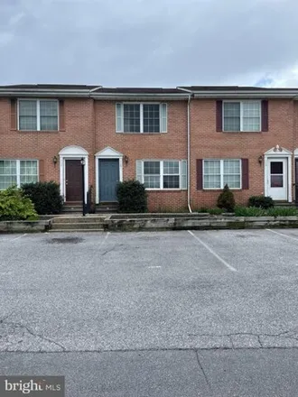 Buy this 2 bed condo on 498 East Road in Martinsburg, WV 25401