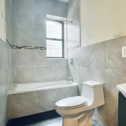 Image 4 - 600 Park Pl, Brooklyn, NY 11238, USA - Room for rent