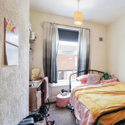 Image 6 - Cherry Street, Sheffield, S2 4FF, United Kingdom - Townhouse for sale