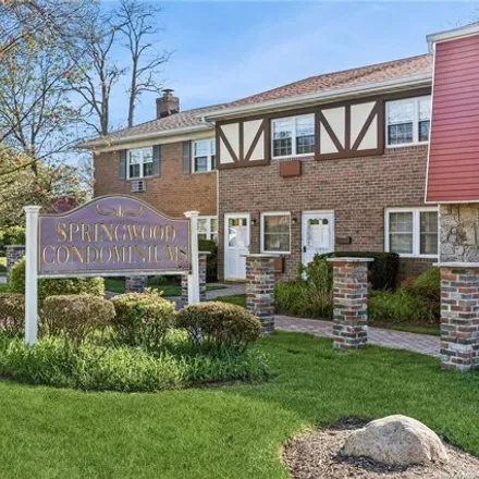 Buy this 1 bed condo on 20 Springwood Drive in North Babylon, NY 11703