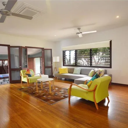Rent this 4 bed house on Yamba NSW 2464