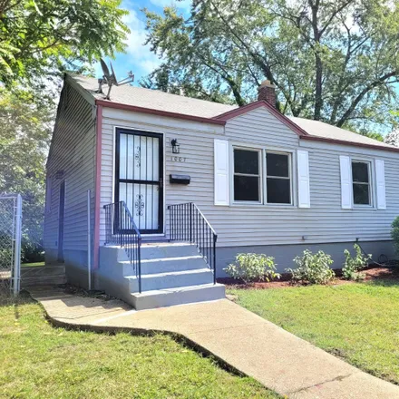 Buy this 2 bed house on 1007 Oklahoma Street in Aetna, Gary