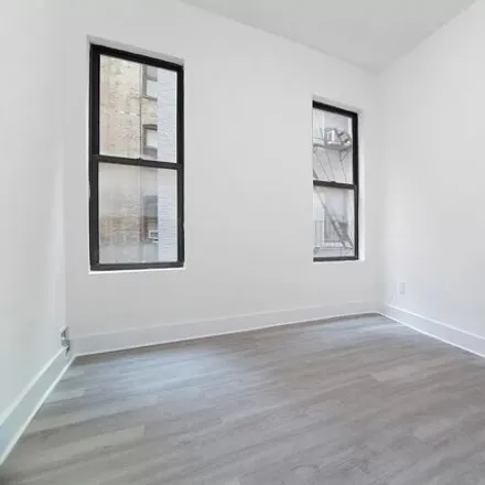 Rent this 4 bed apartment on 25 Thompson Street in New York, NY 10013