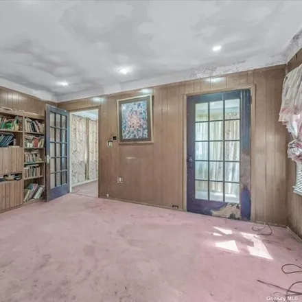 Image 6 - 118-32 200th Street, New York, NY 11412, USA - House for sale