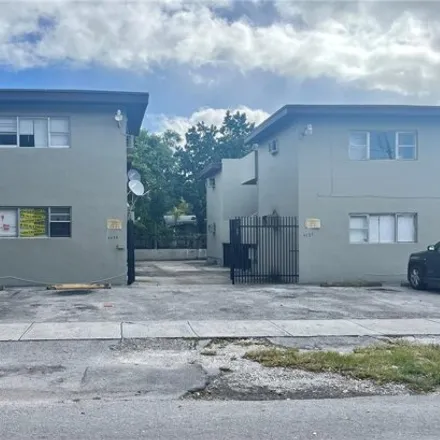 Buy this 18 bed house on 7521 Northeast 2nd Court in Little River, Miami