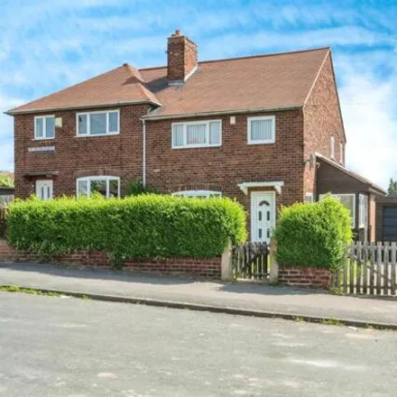 Buy this 3 bed duplex on Saint Peter's Gate in Thurnscoe, S63 0PB